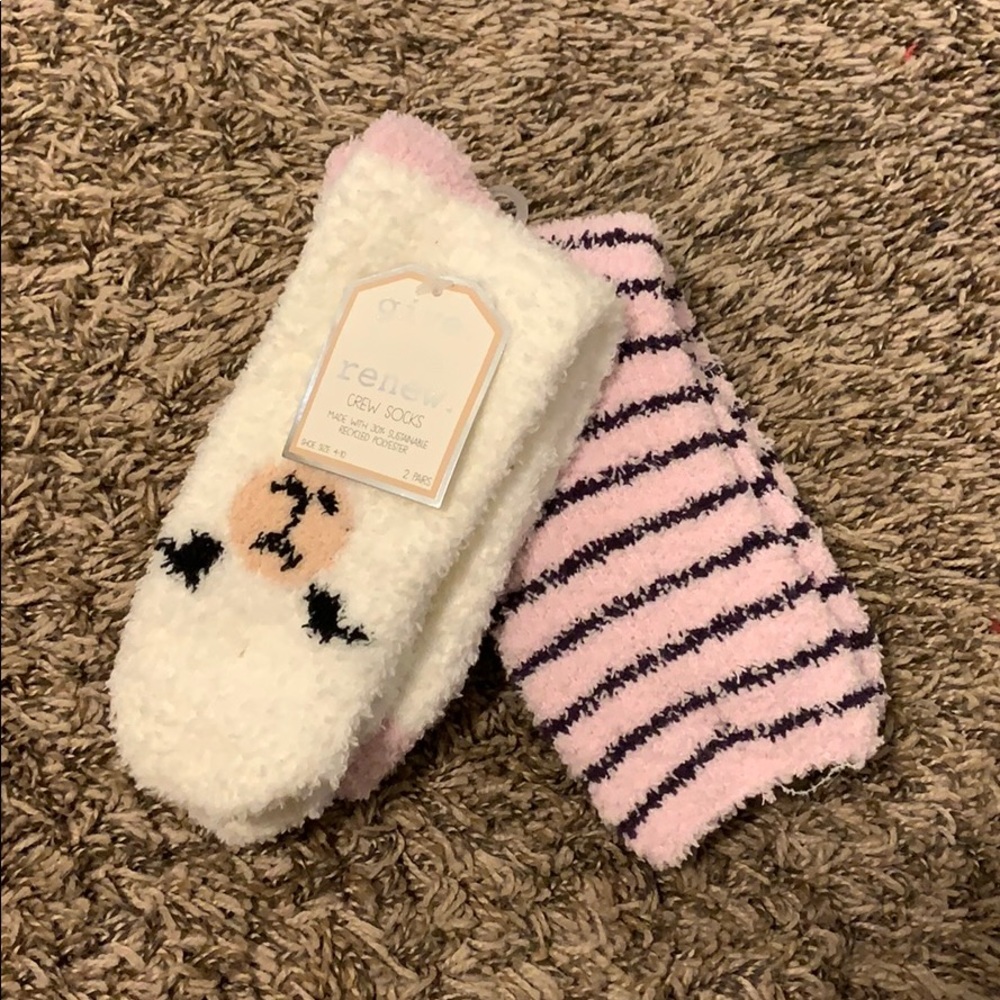 Women’s Llama/Purple Crew Fuzzy Socks NWT